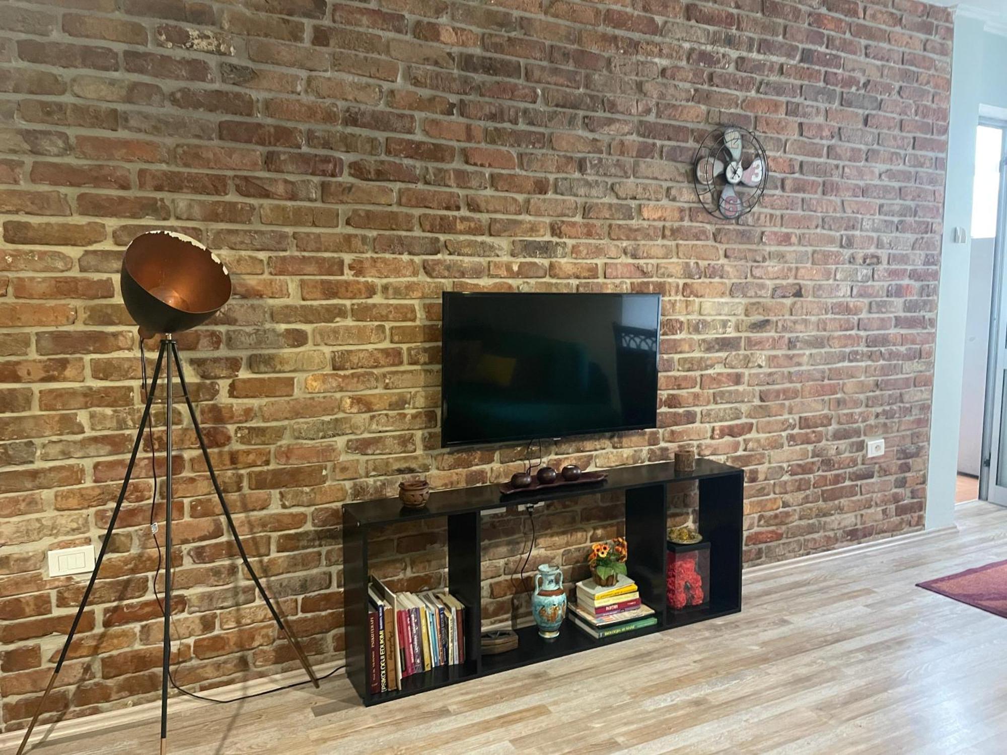 Bricks Apartment Near Pazari I Ri Tirana Bagian luar foto